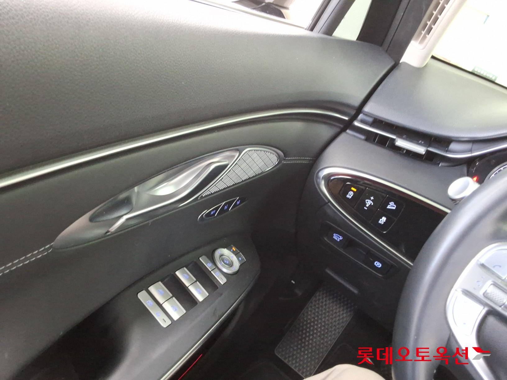 Genesis GV70 - 29