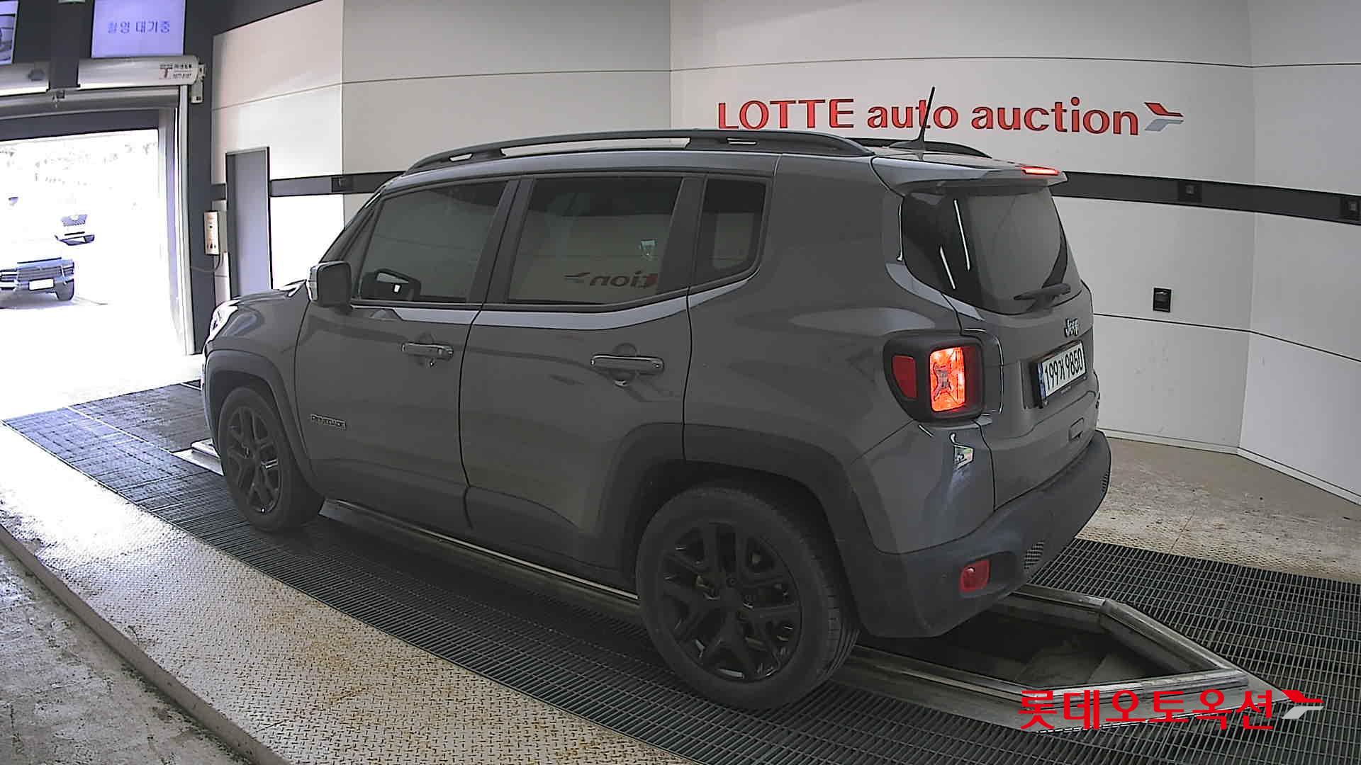 CHRYSLER 짚 레니게이드 - 15