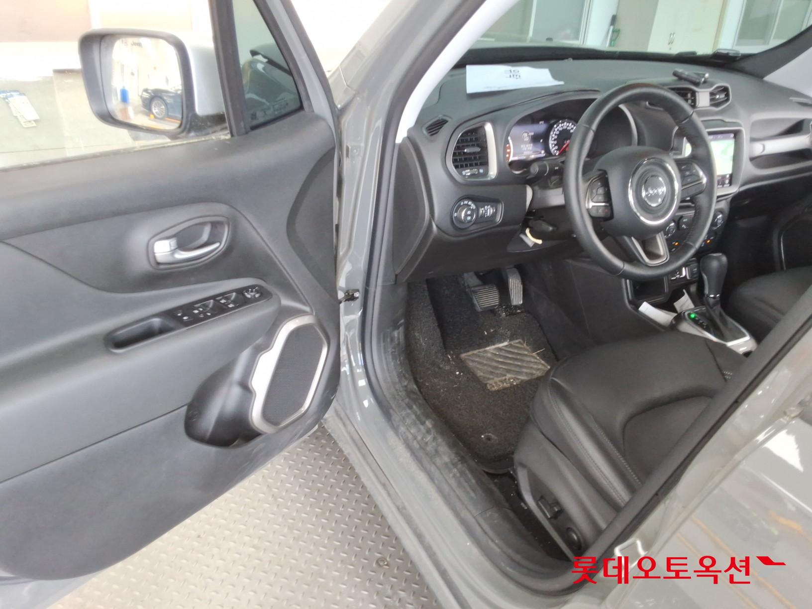 CHRYSLER 짚 레니게이드 - 37