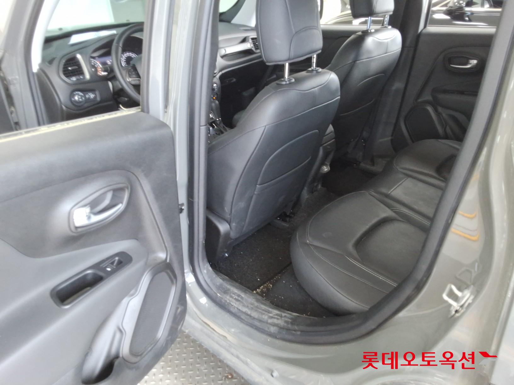 CHRYSLER 짚 레니게이드 - 38
