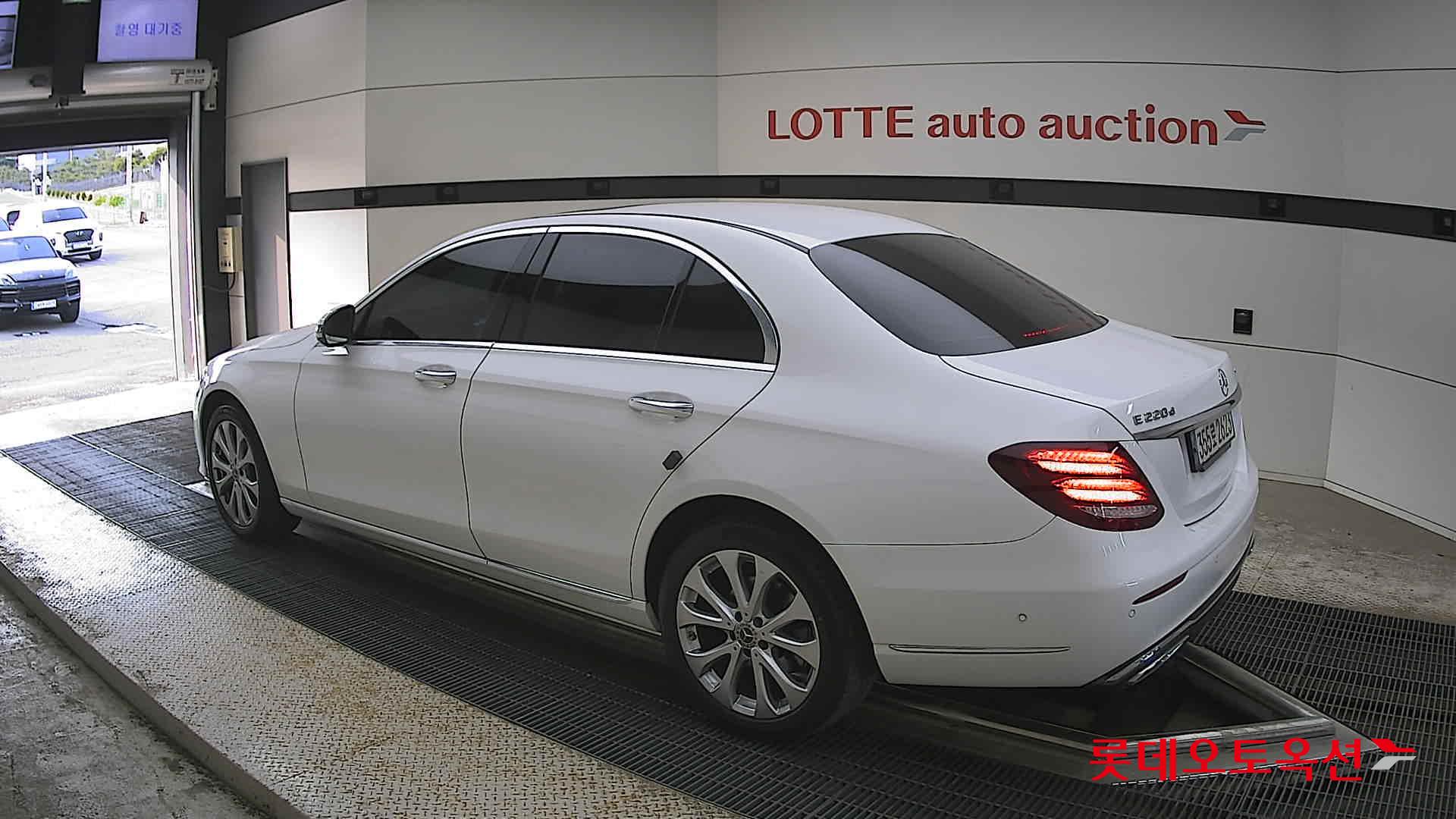 2020 - mercedes-benz e220
