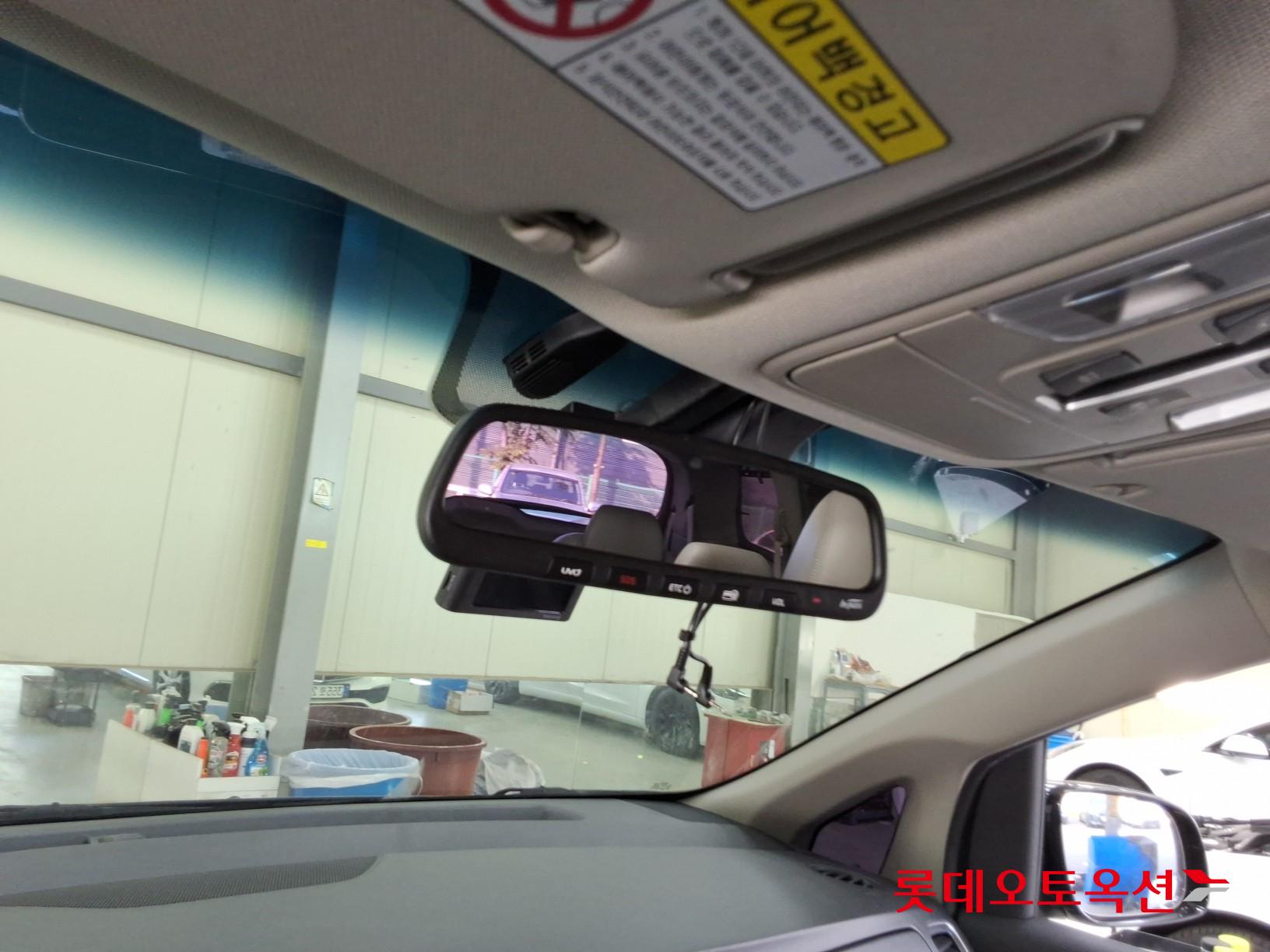 Kia New Carnival - 33