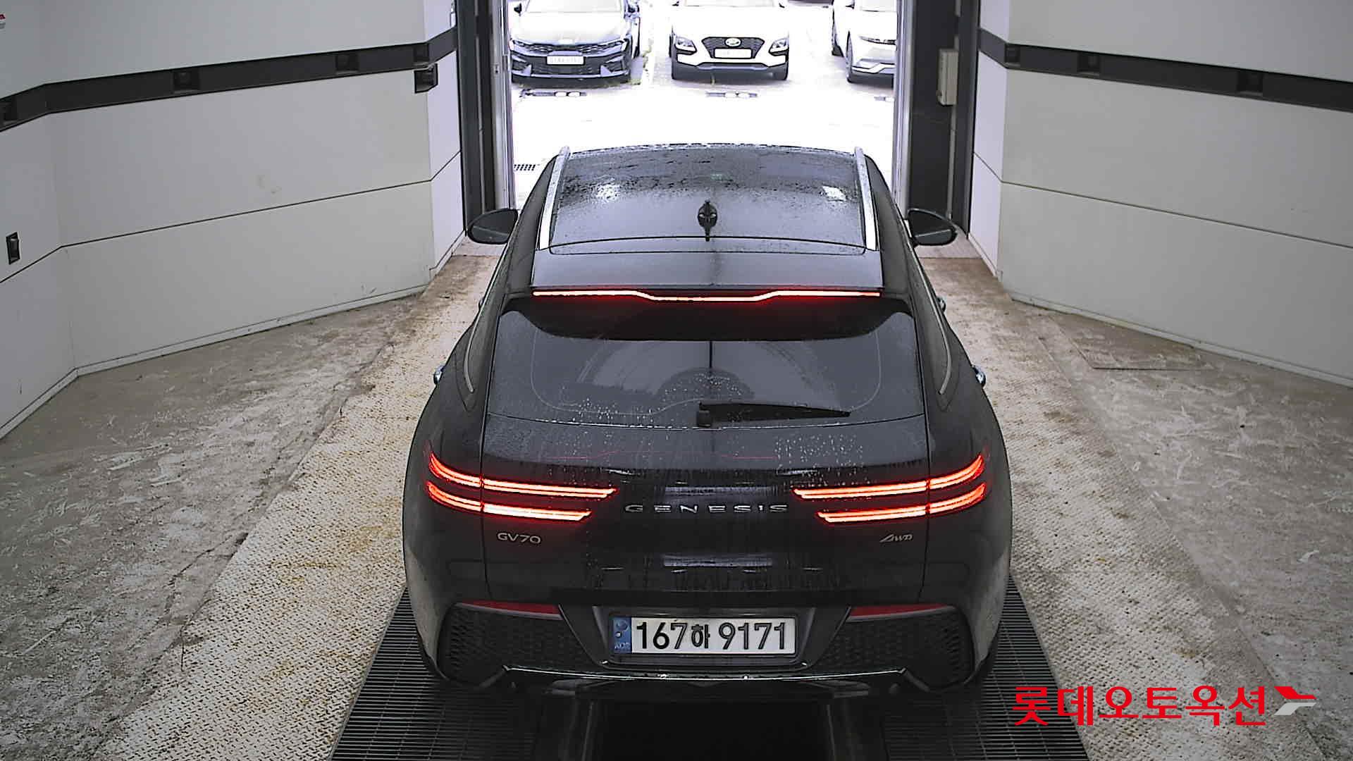 2021 - genesis gv70