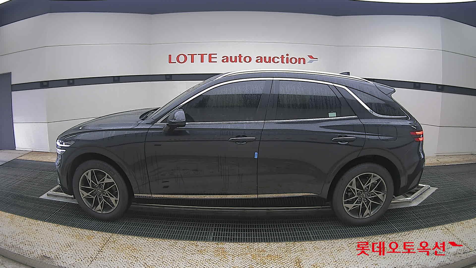 2021 - genesis gv70