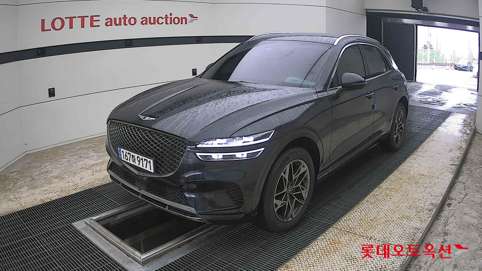 2021 - genesis gv70