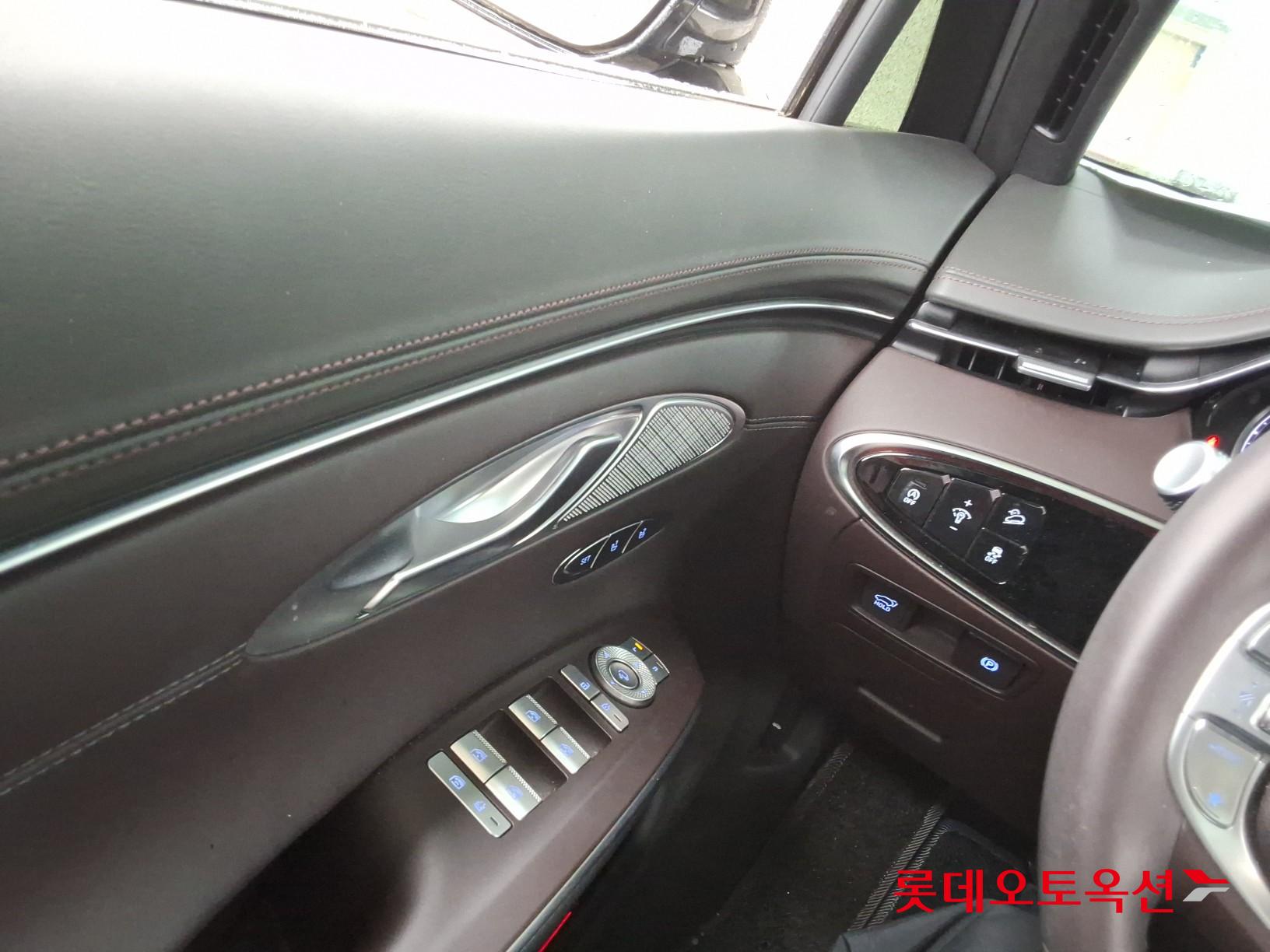 2021 - genesis gv70