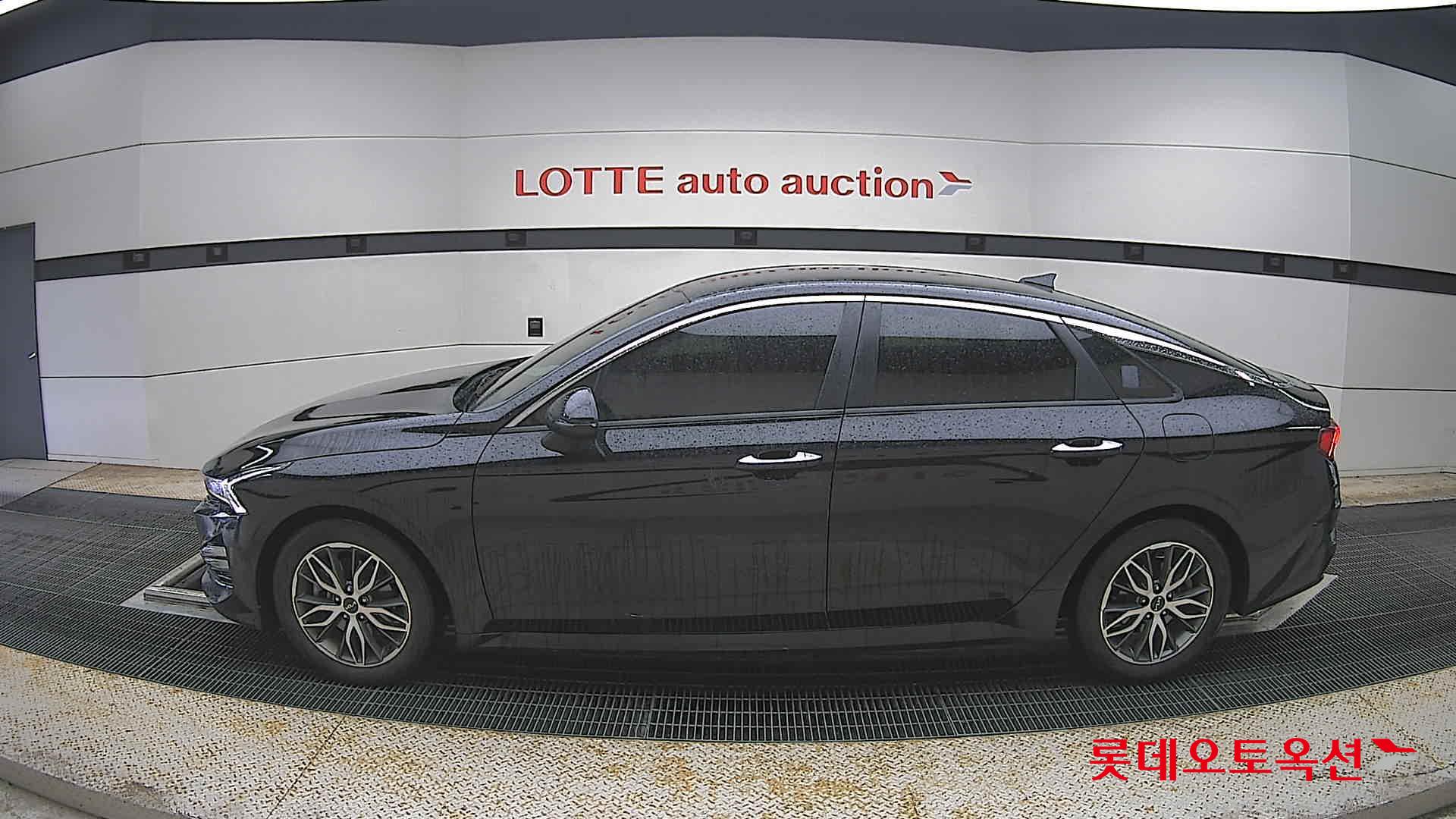Kia K5 - 13