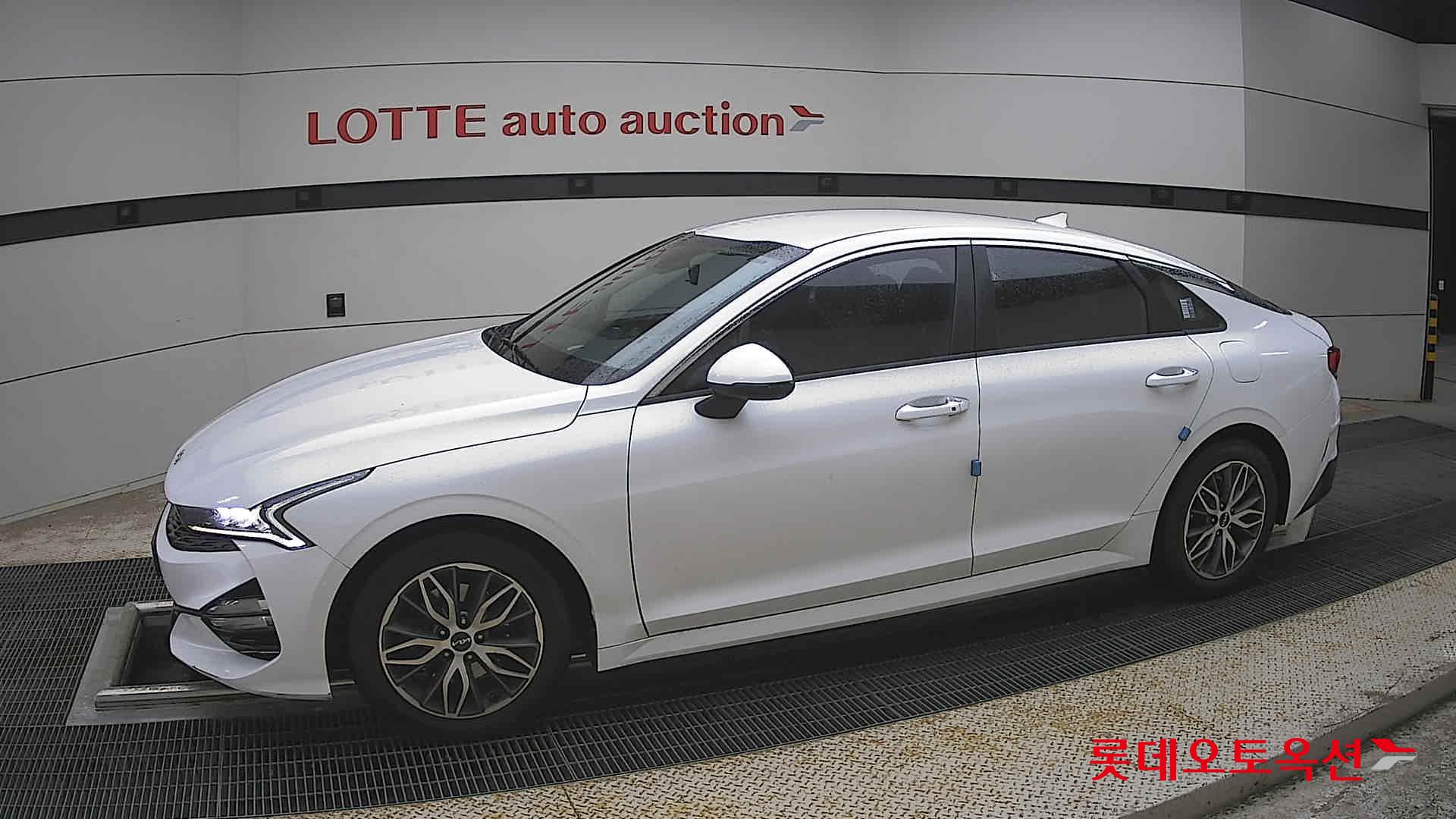 Kia K5 - 12