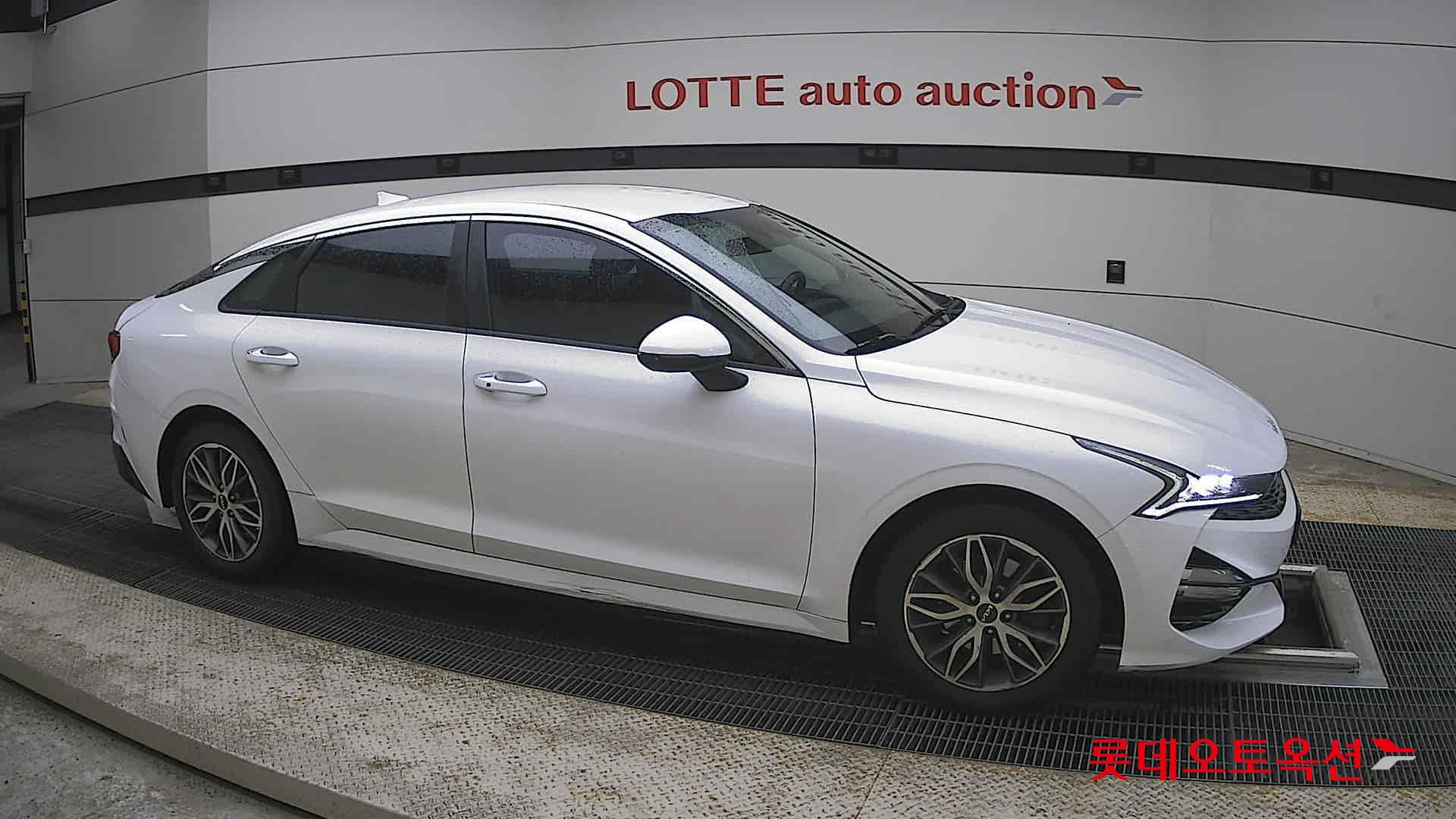 Kia K5 - 22