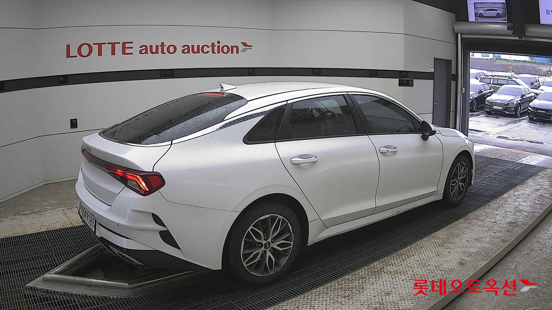 Kia K5 - 19