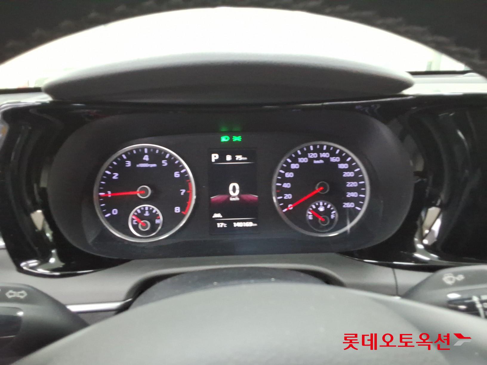 Kia K5 - 31