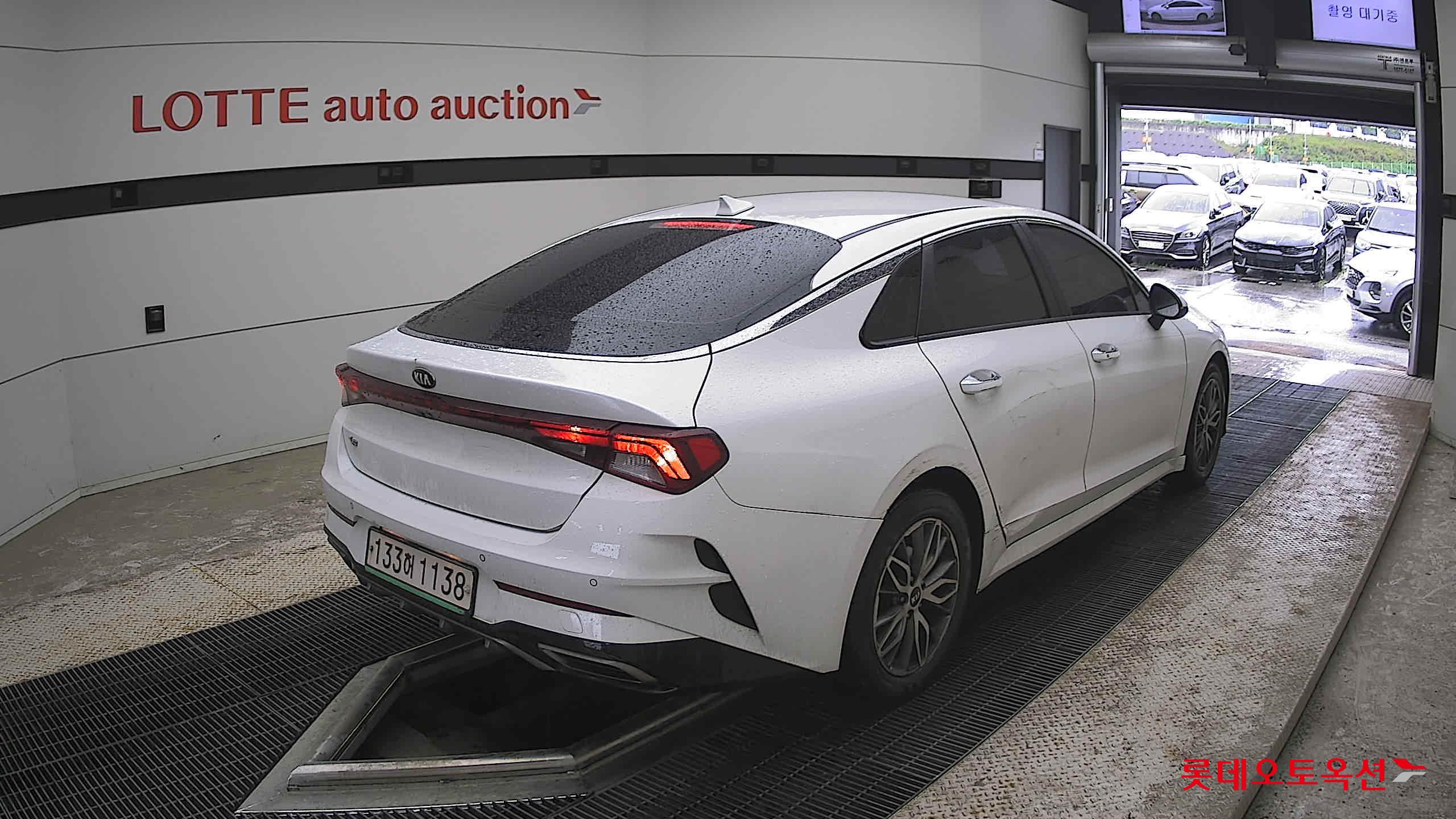 Kia K5 - 5