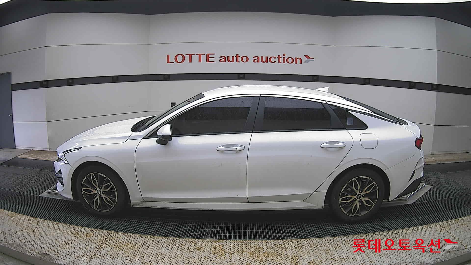 Kia K5 - 13