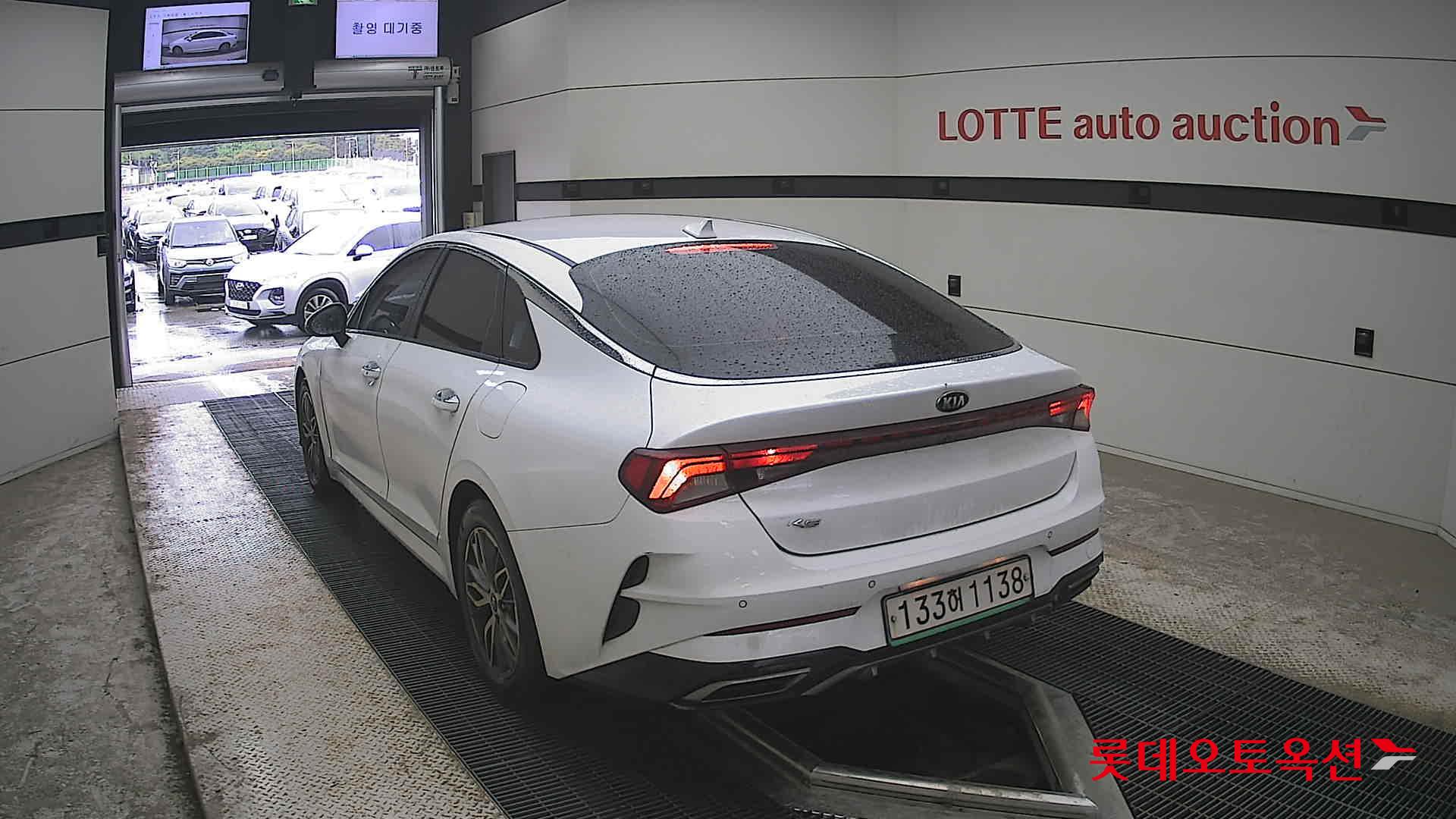 Kia K5 - 16