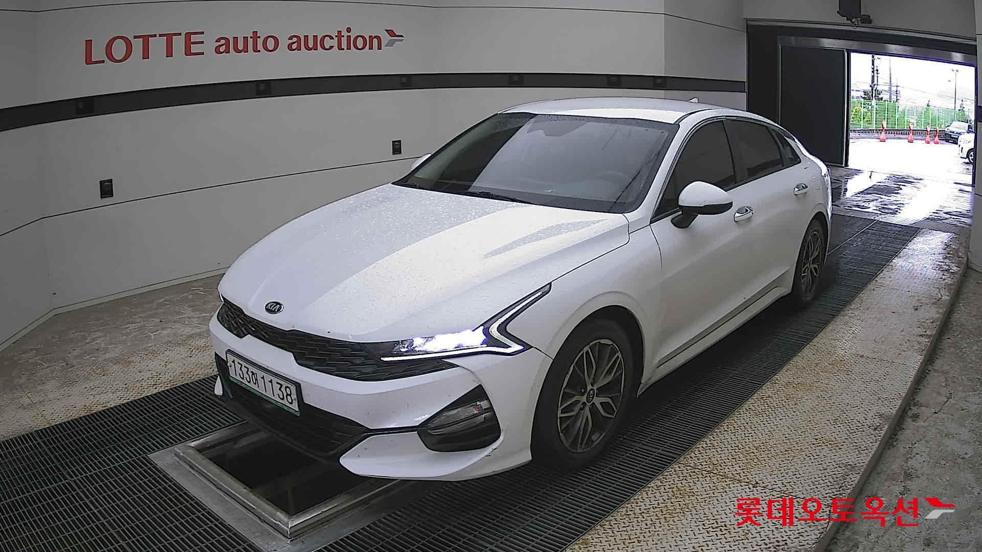 Kia K5 - 3