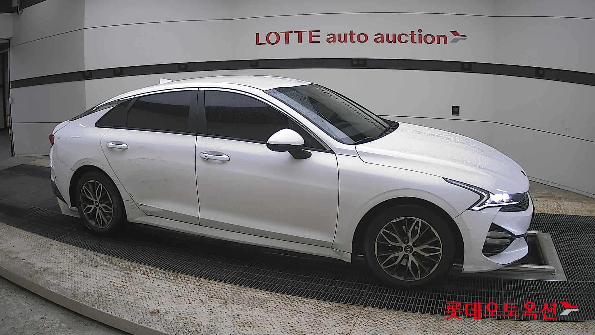 Kia K5 - 22