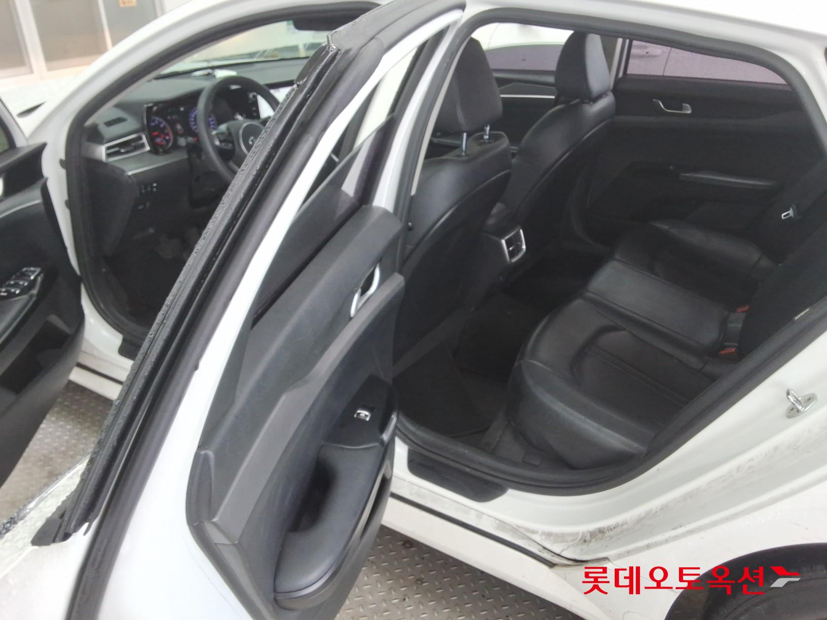 Kia K5 - 38