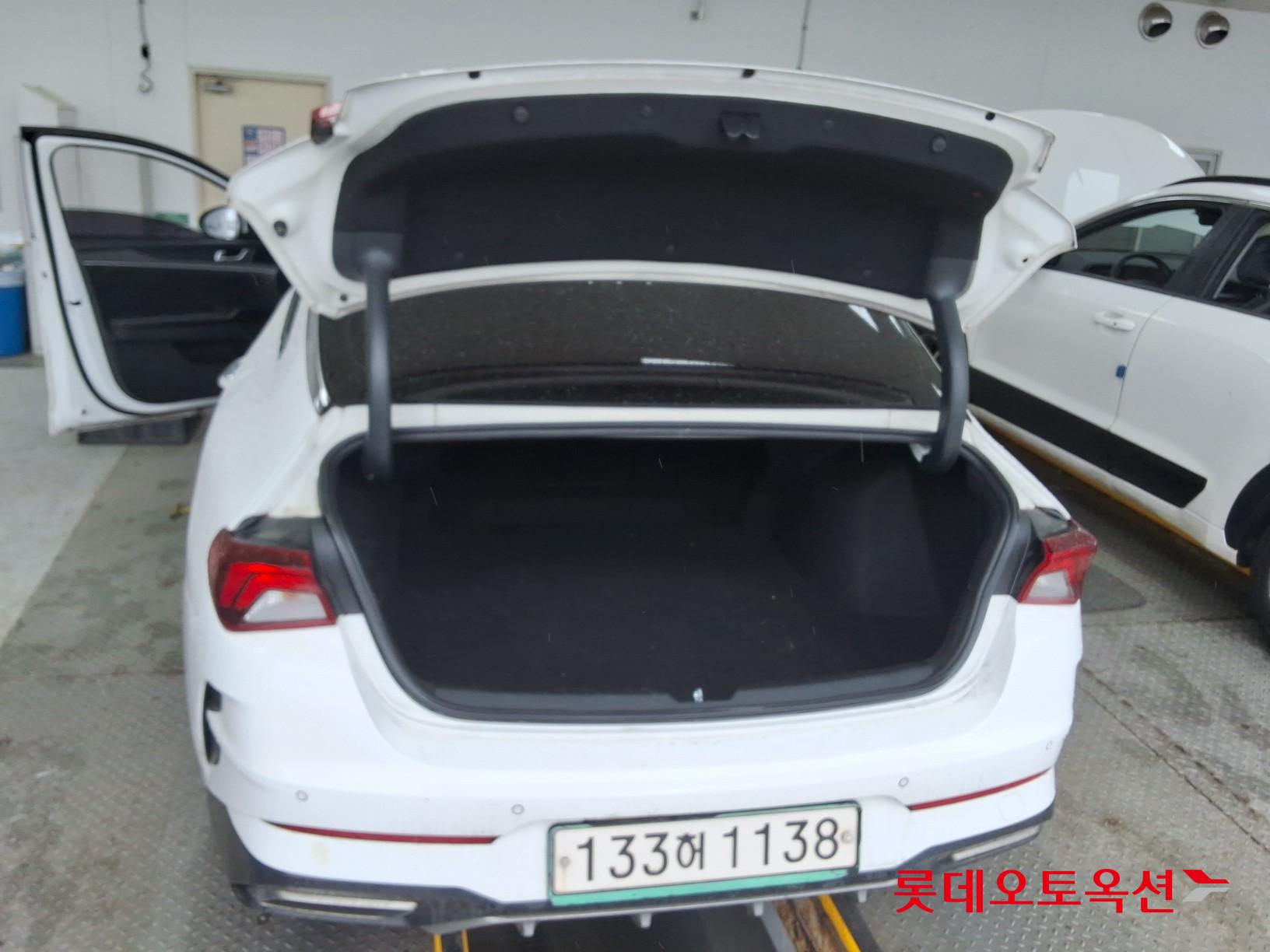 Kia K5 - 9