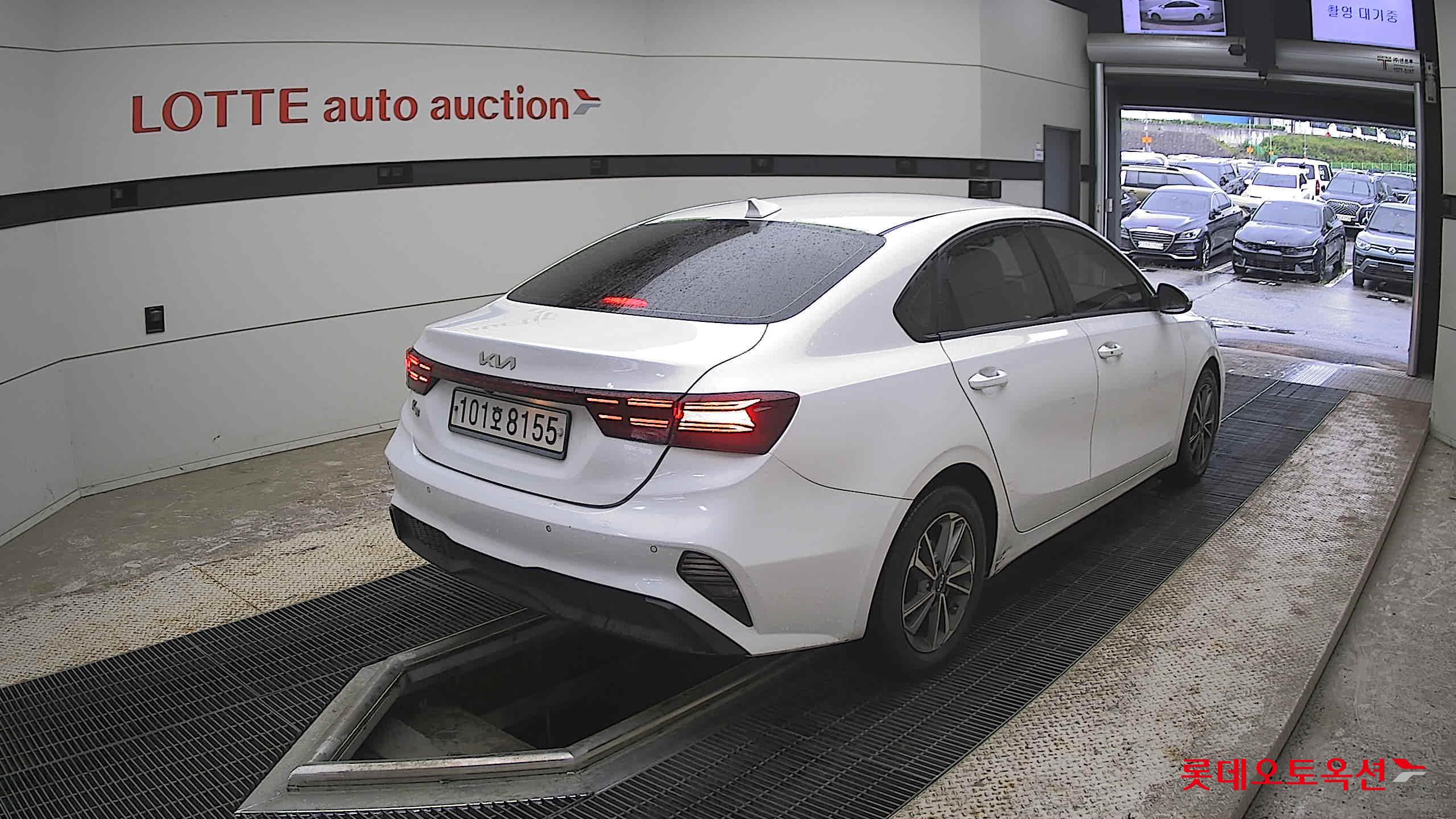Kia K3 - 5