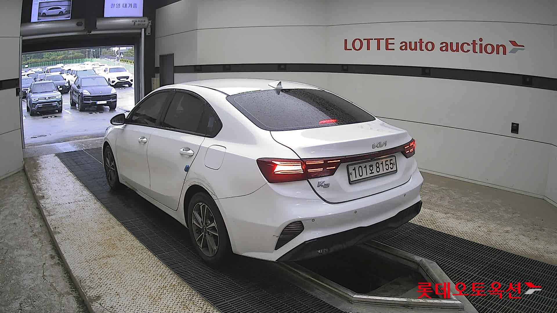 Kia K3 - 4