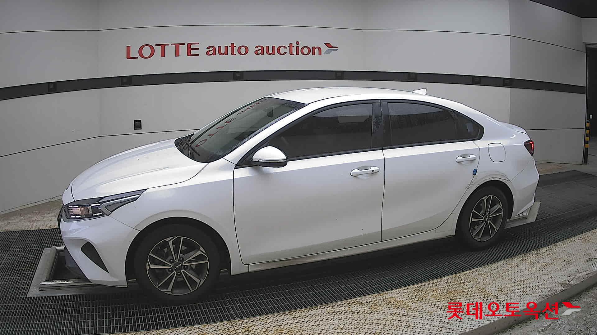 Kia K3 - 12