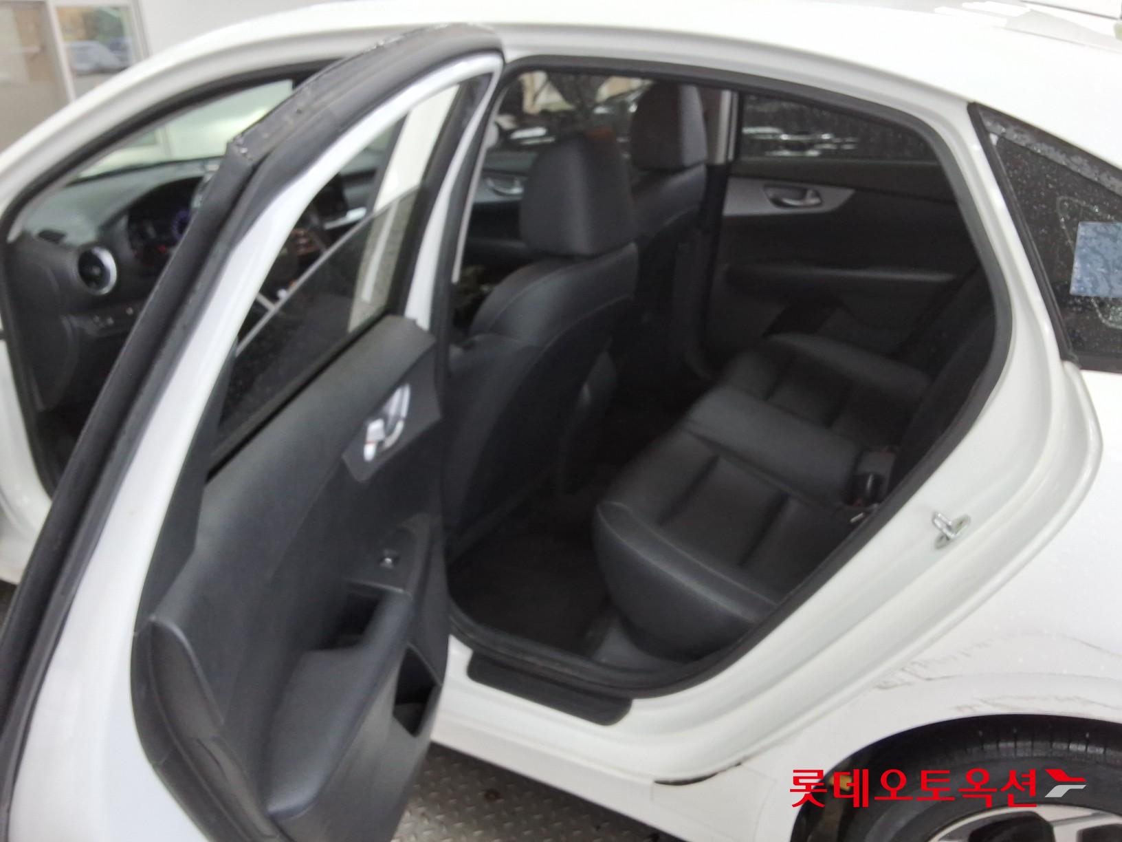 Kia K3 - 38