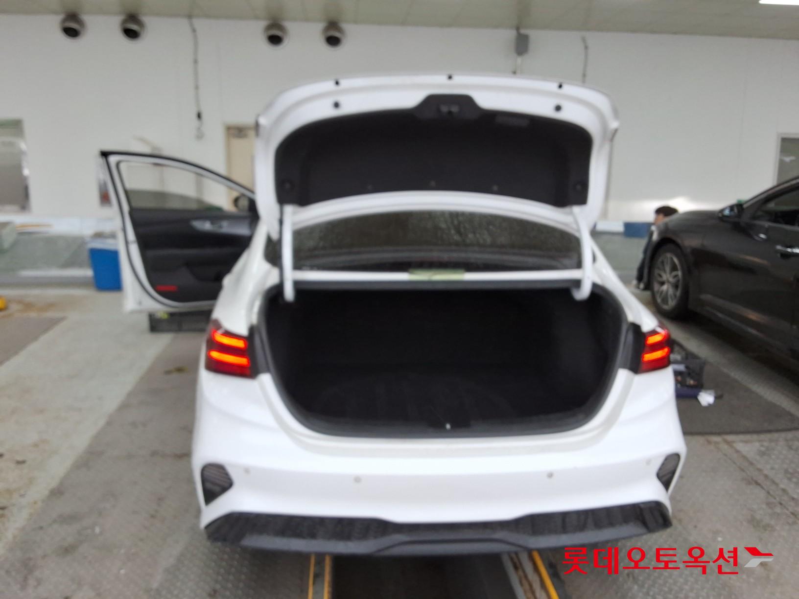 Kia K3 - 9