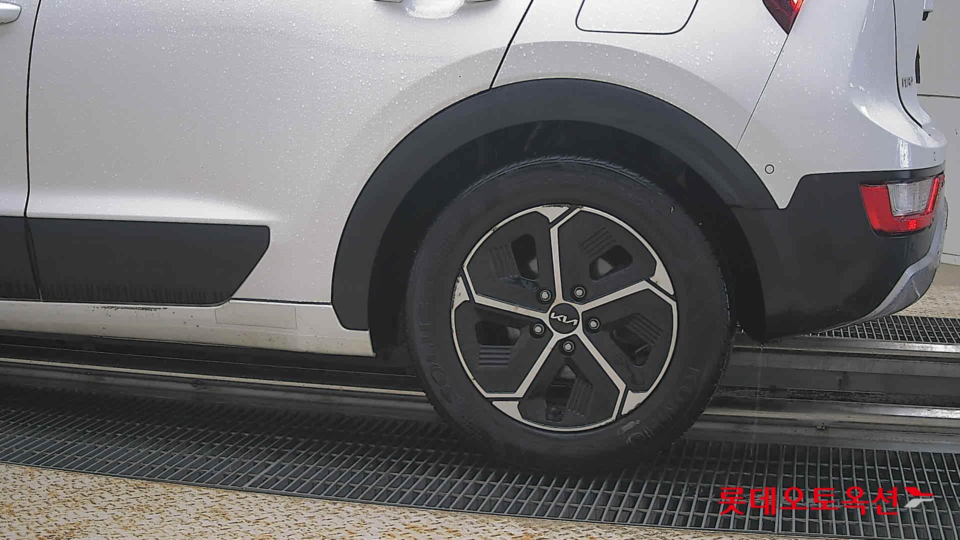 Kia Niro - 26