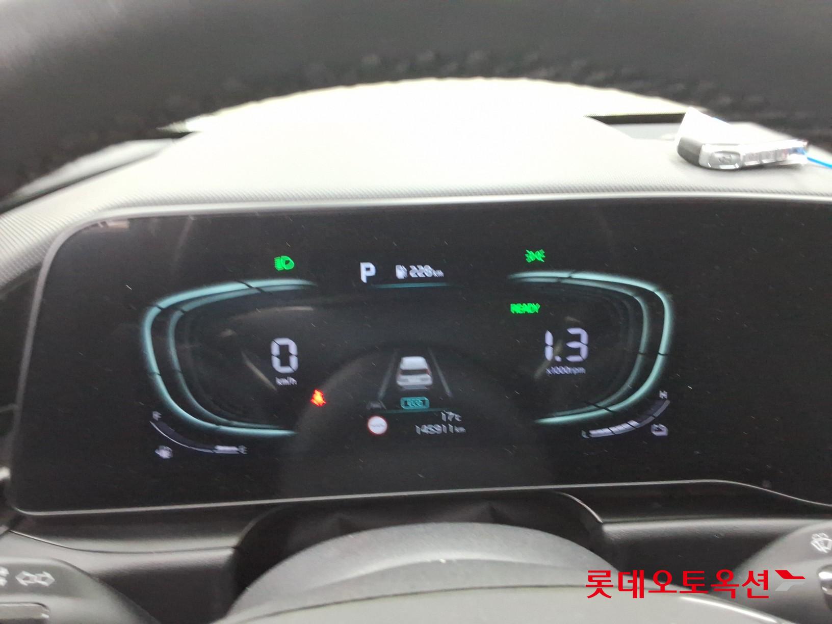 Kia Niro - 31