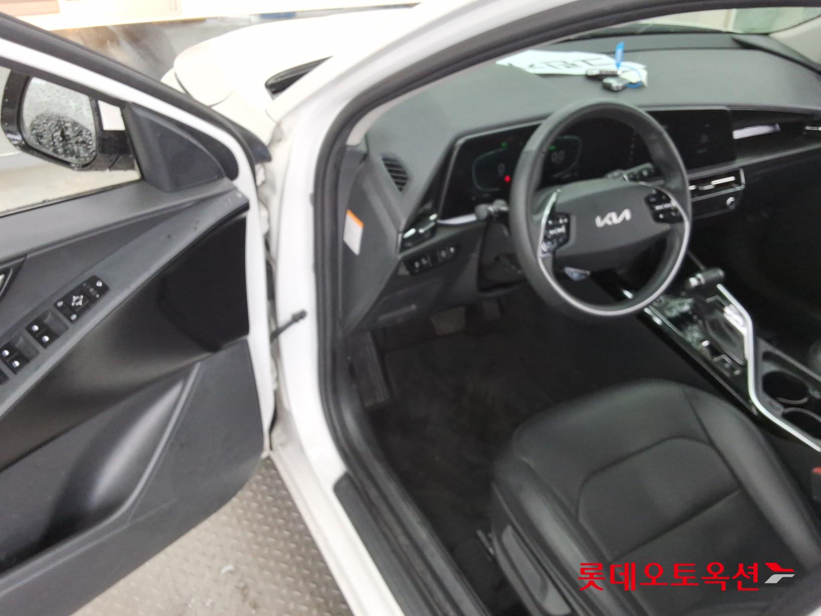 Kia Niro - 37