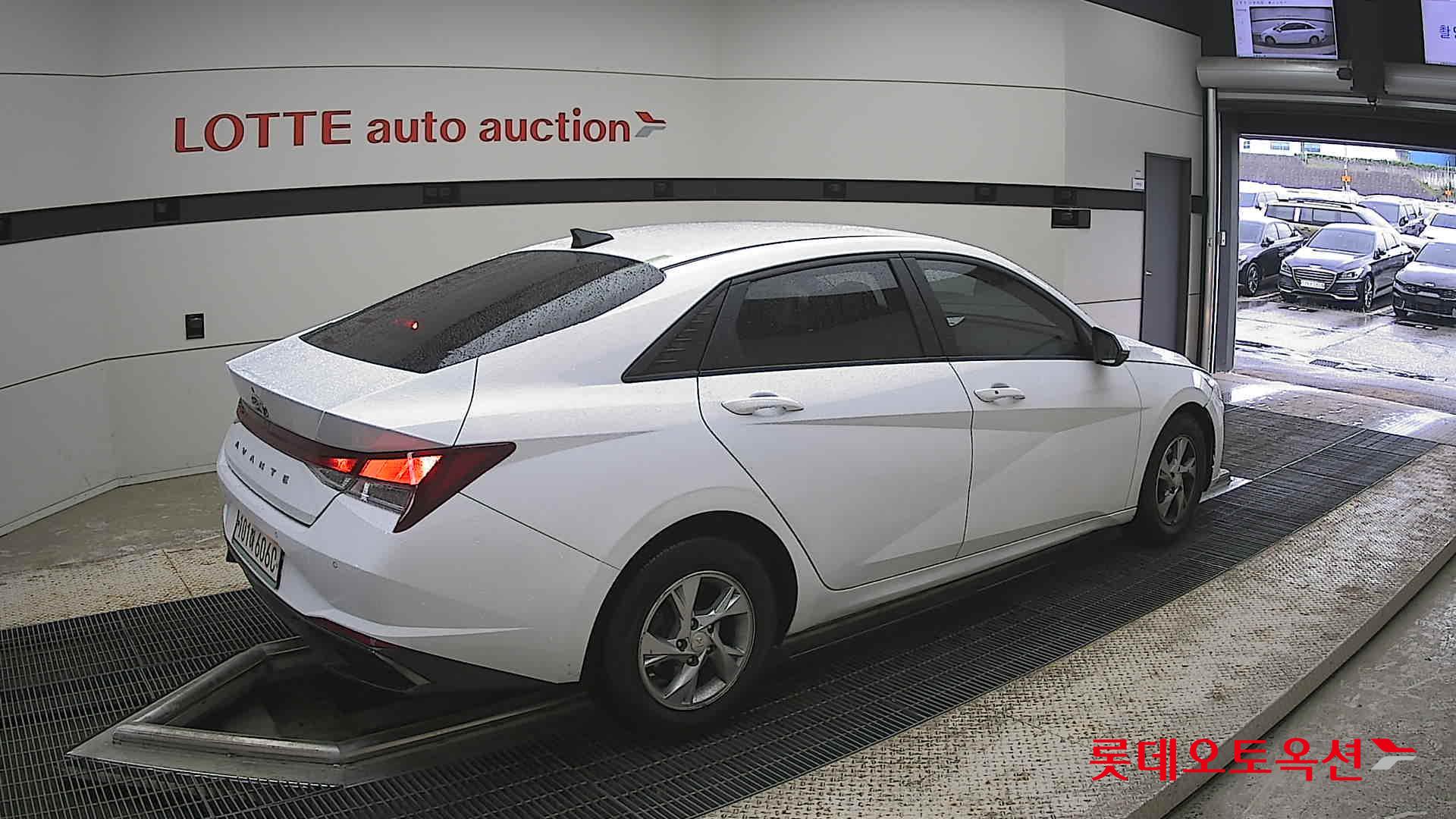현대 아반떼 - 19