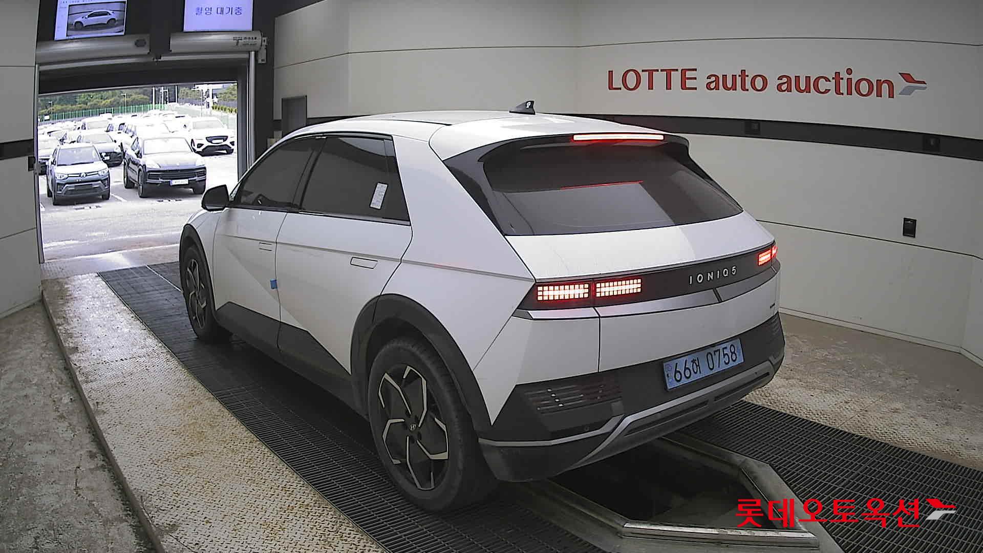 Hyundai Ioniq 5 - 4