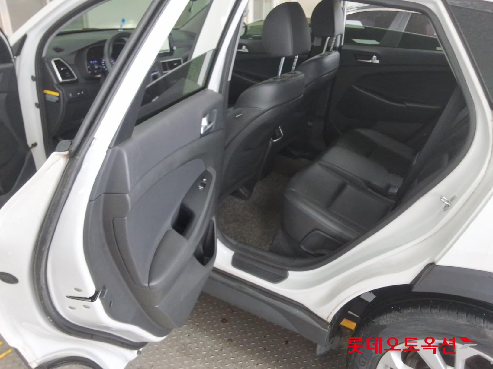 Hyundai Tucson - 38