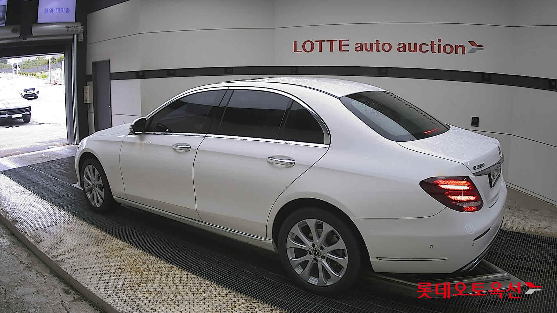 2018 - mercedes-benz e300