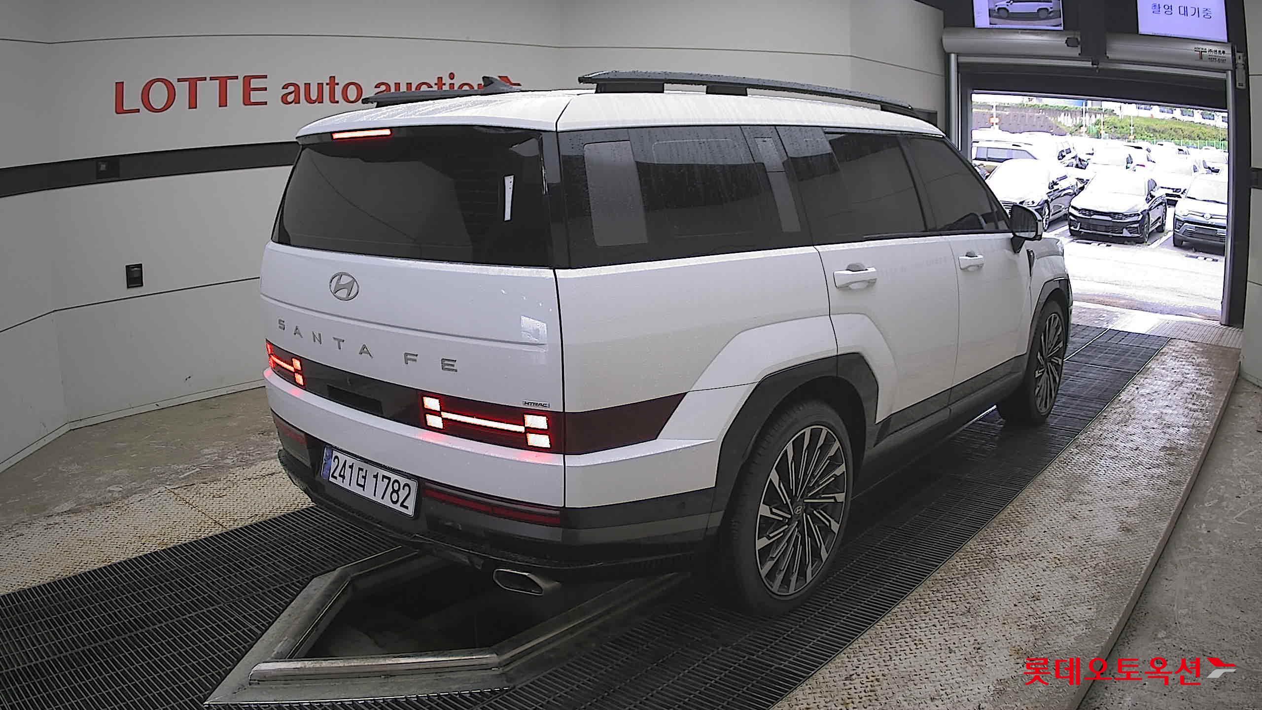 Hyundai Santa Fe 2024 Белый из Кореи, фото 4