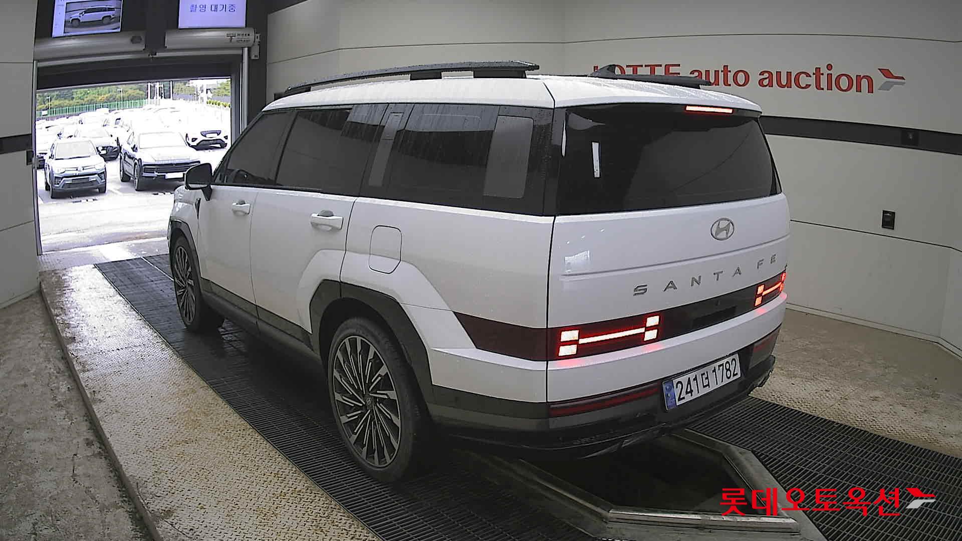 Hyundai Santa Fe 2024 Белый из Кореи, фото 6