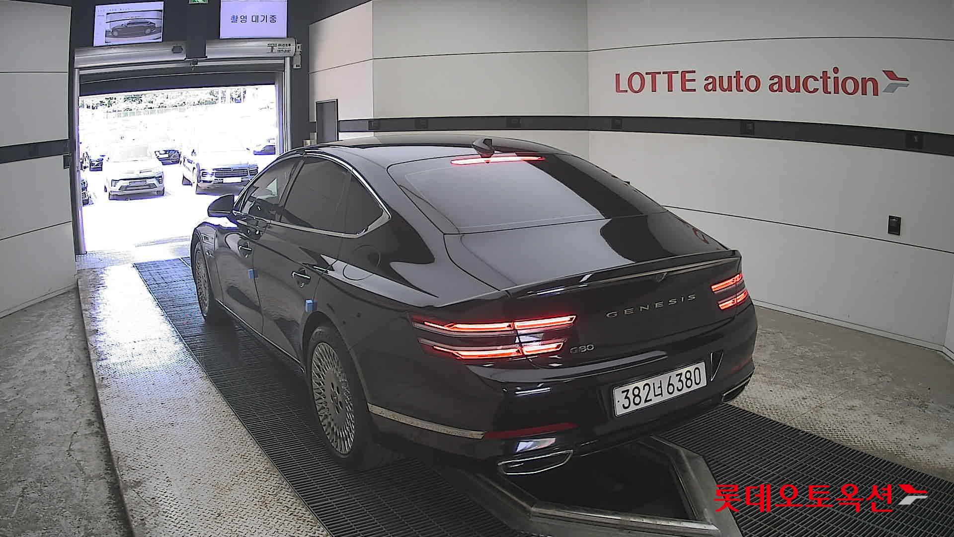 Genesis G80 - 16