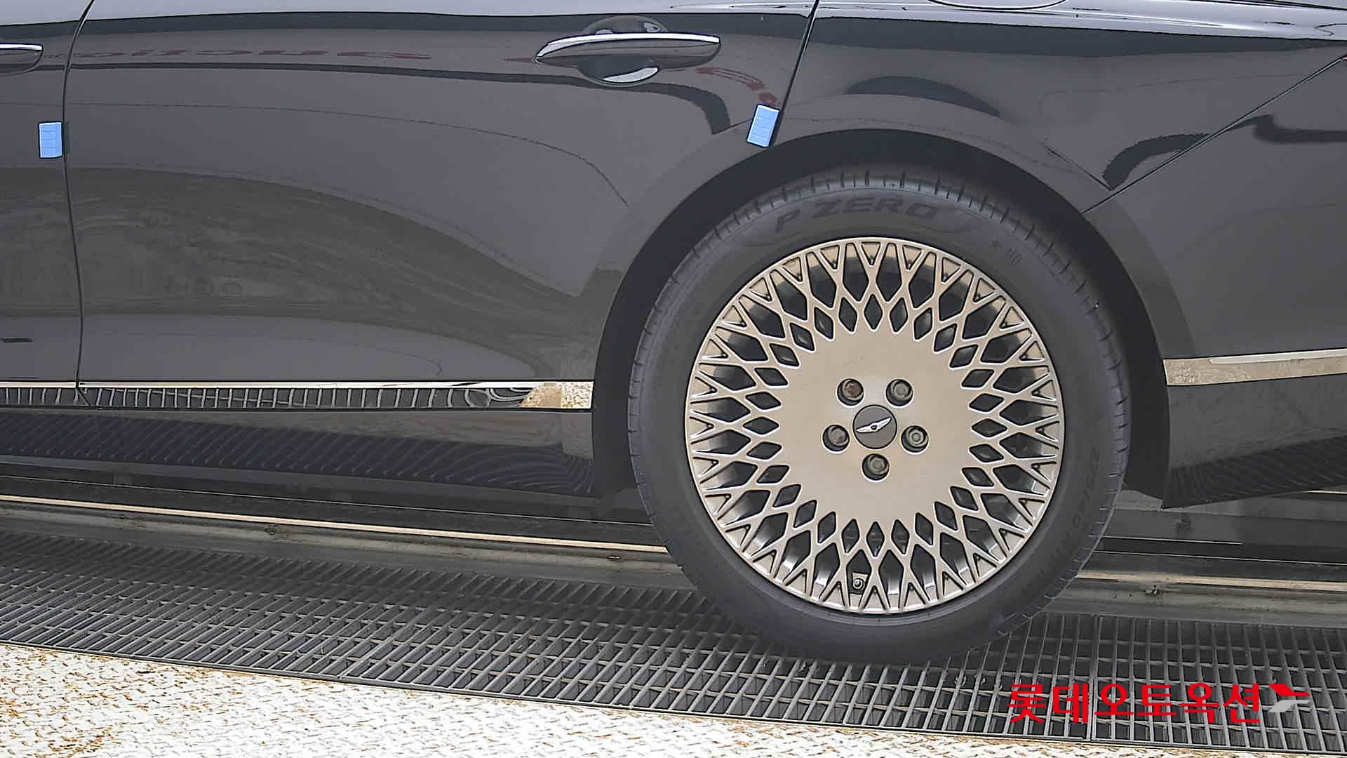 Genesis G80 - 26