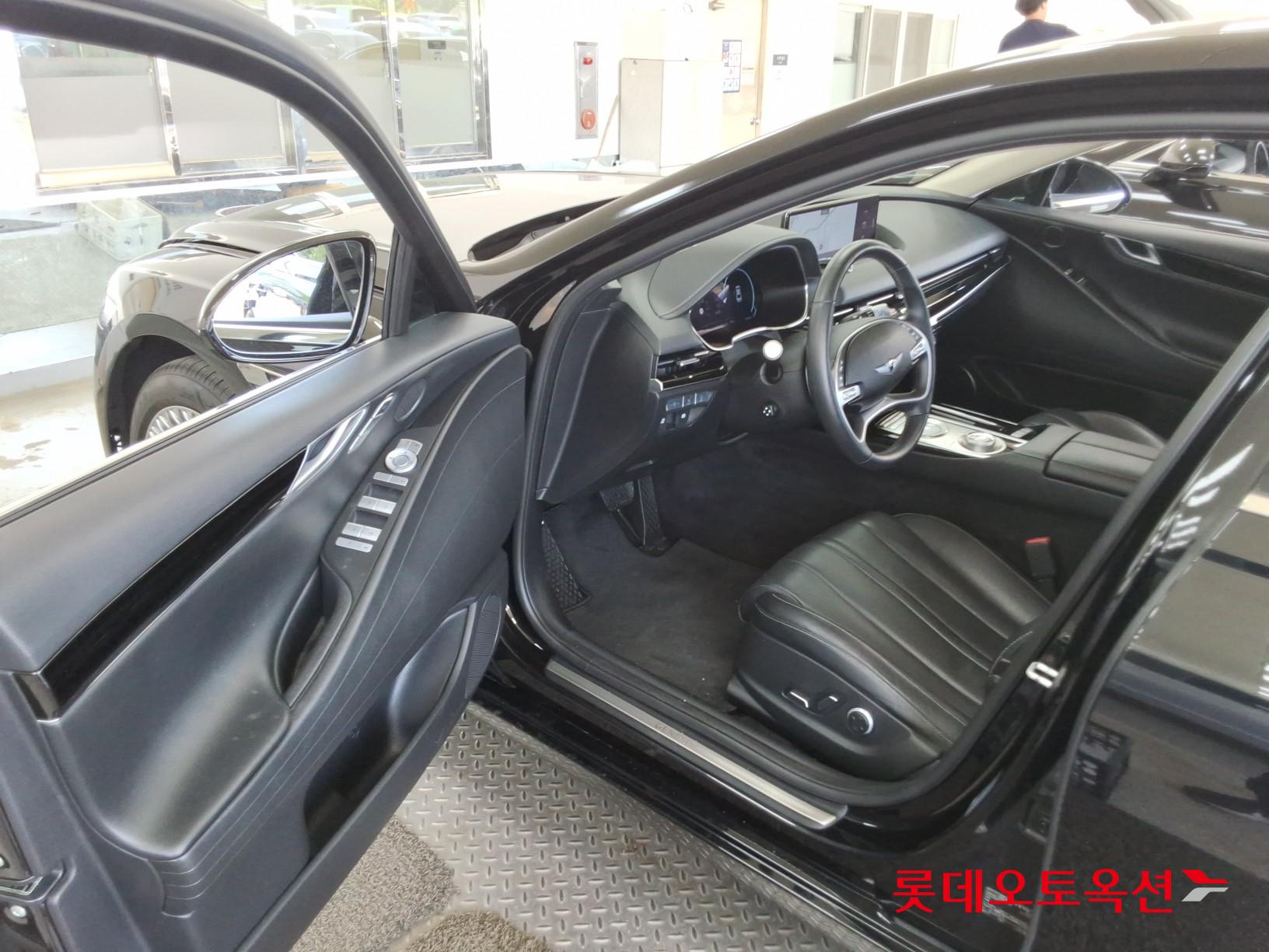 Genesis G80 - 35