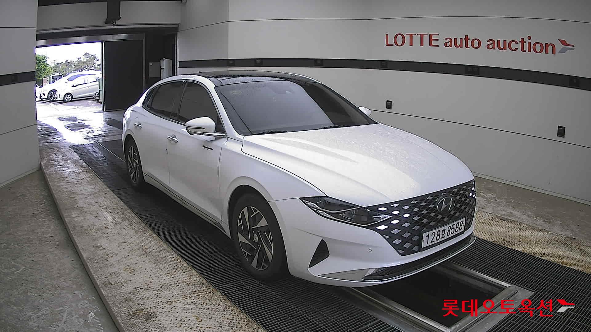 Hyundai Grandeur - 6