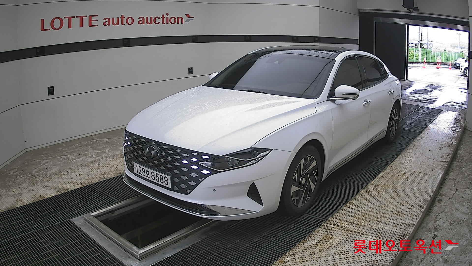 Hyundai Grandeur - 3