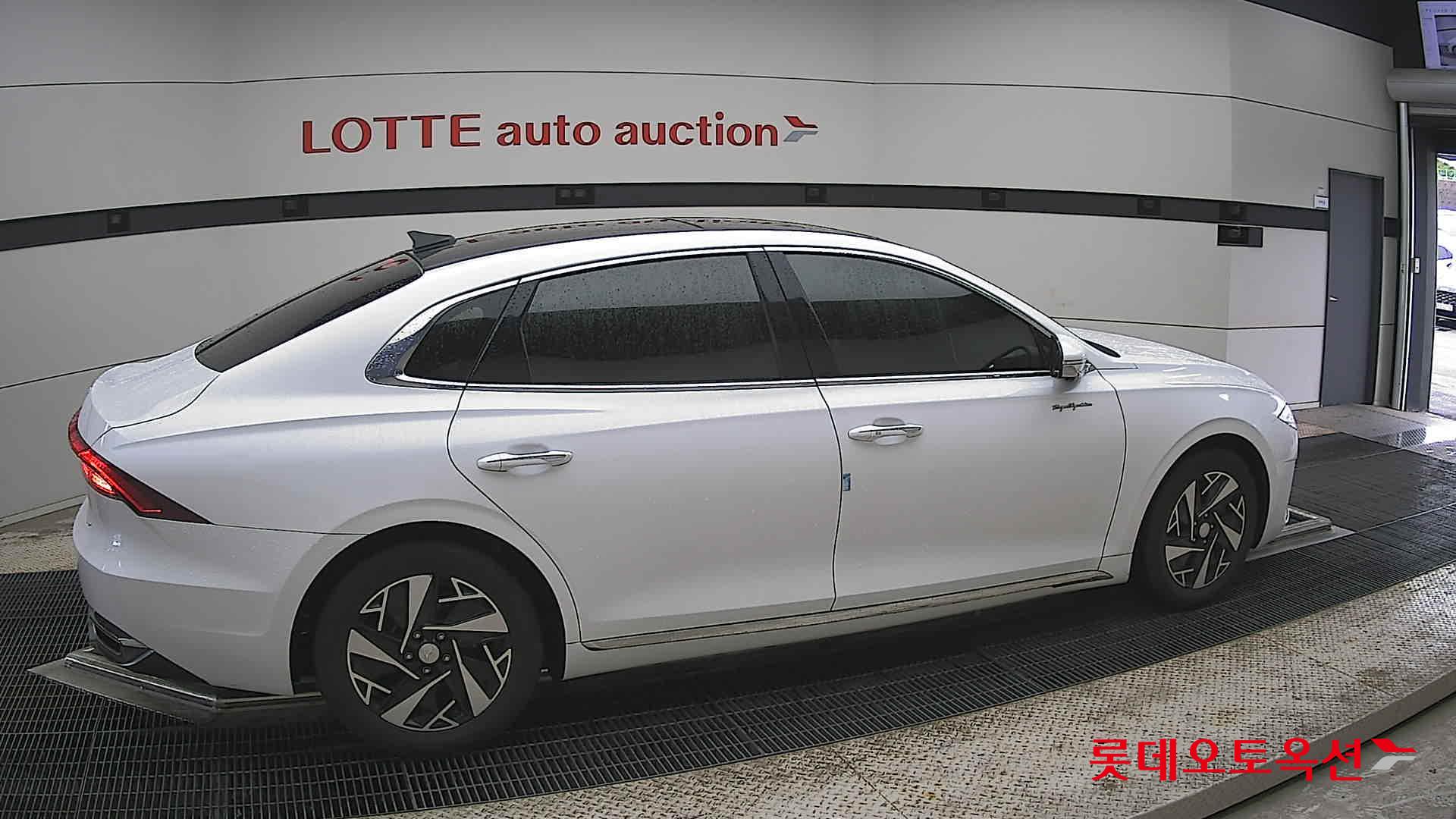 Hyundai Grandeur - 20