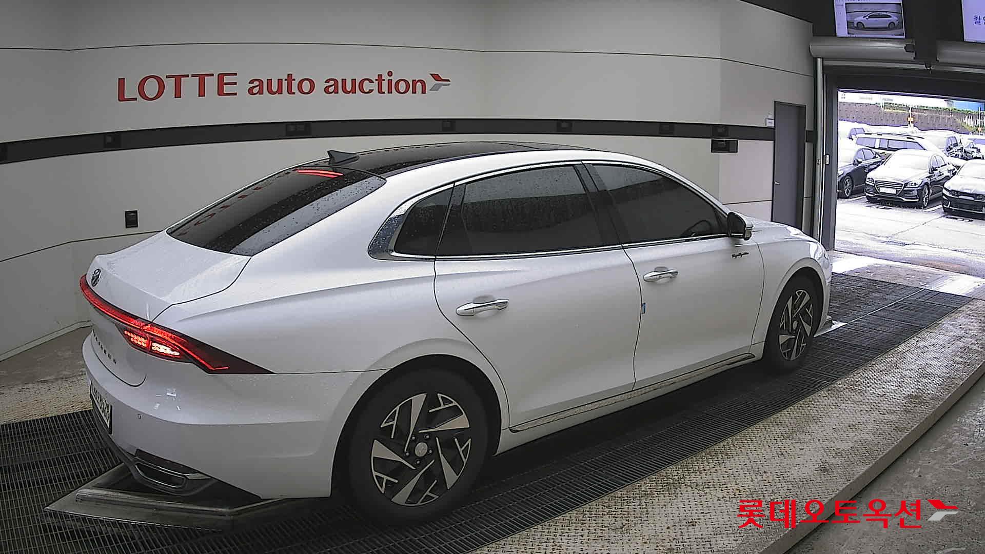 Hyundai Grandeur - 19