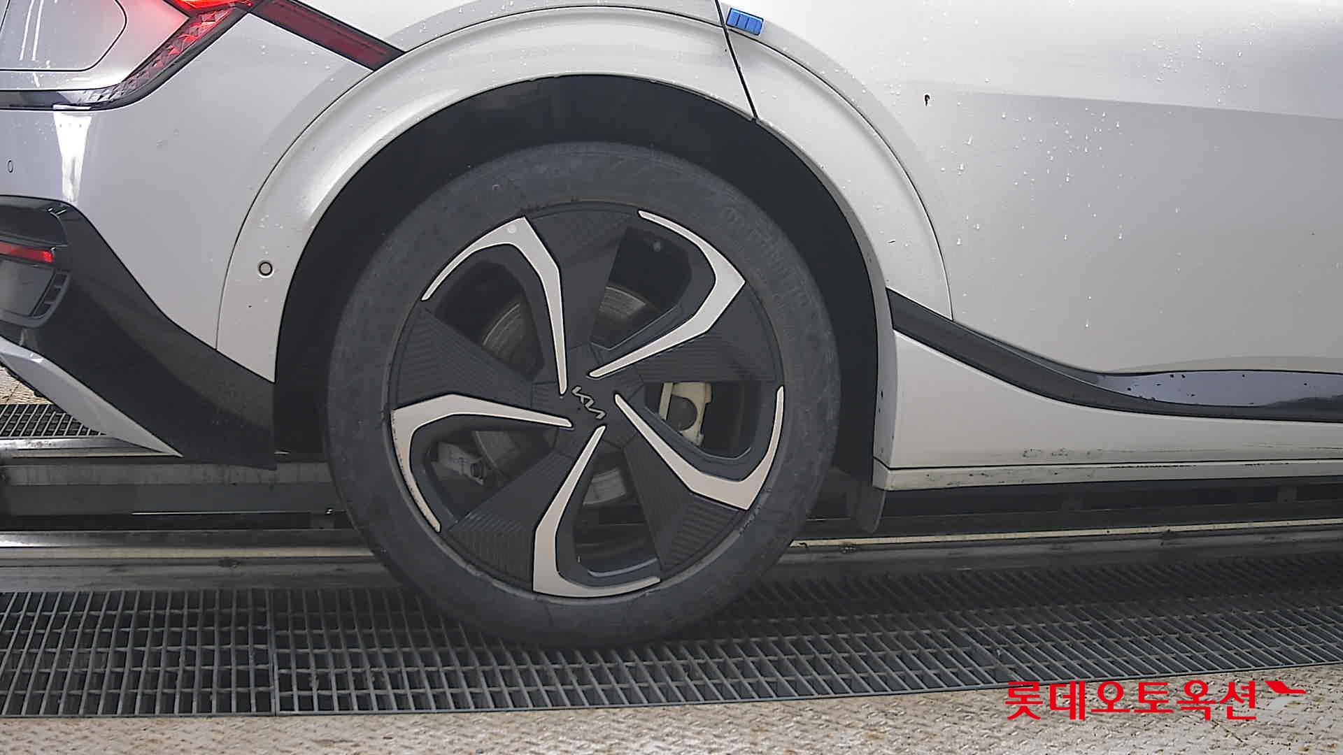 Kia EV6 - 28