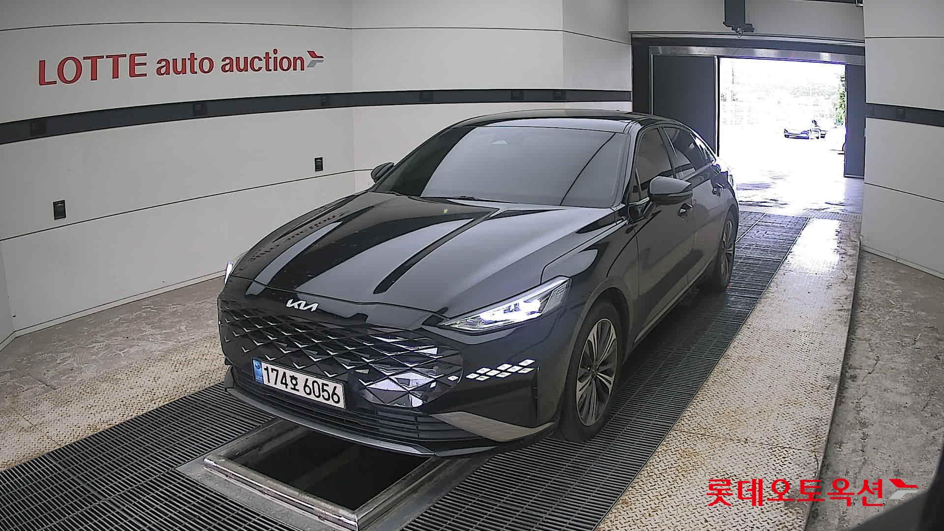 2022 - kia k8