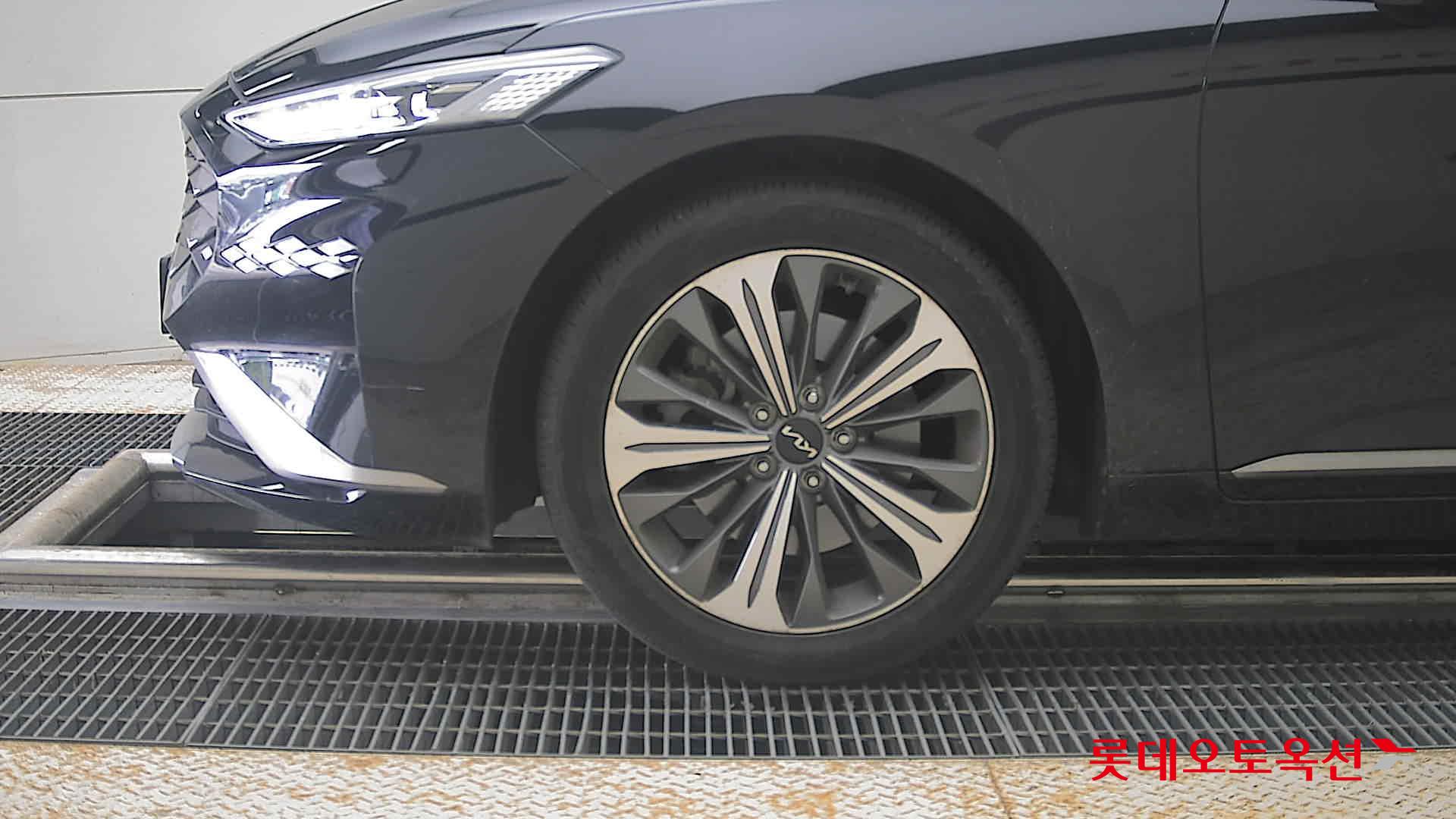 2022 - kia k8