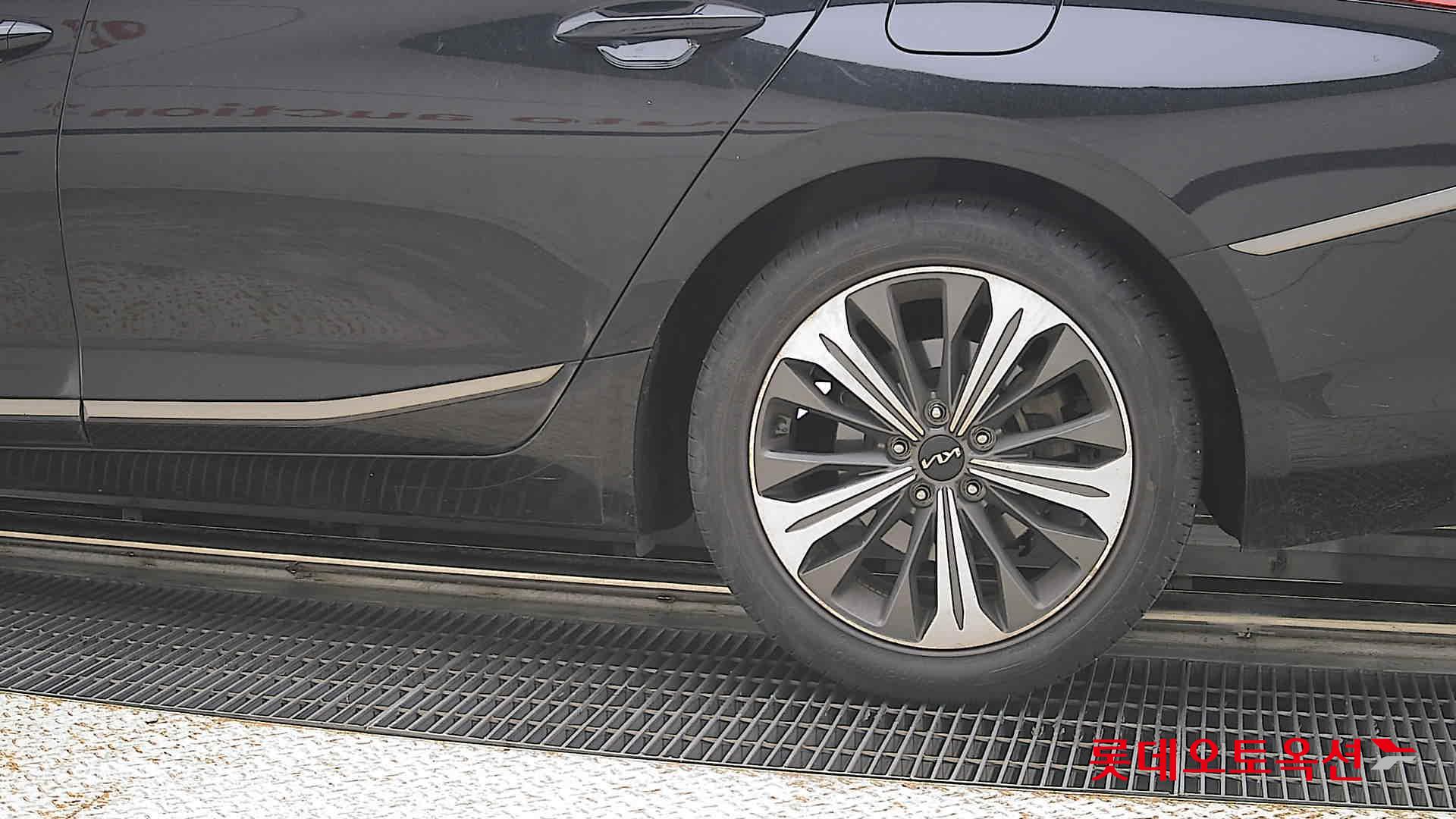 2022 - kia k8