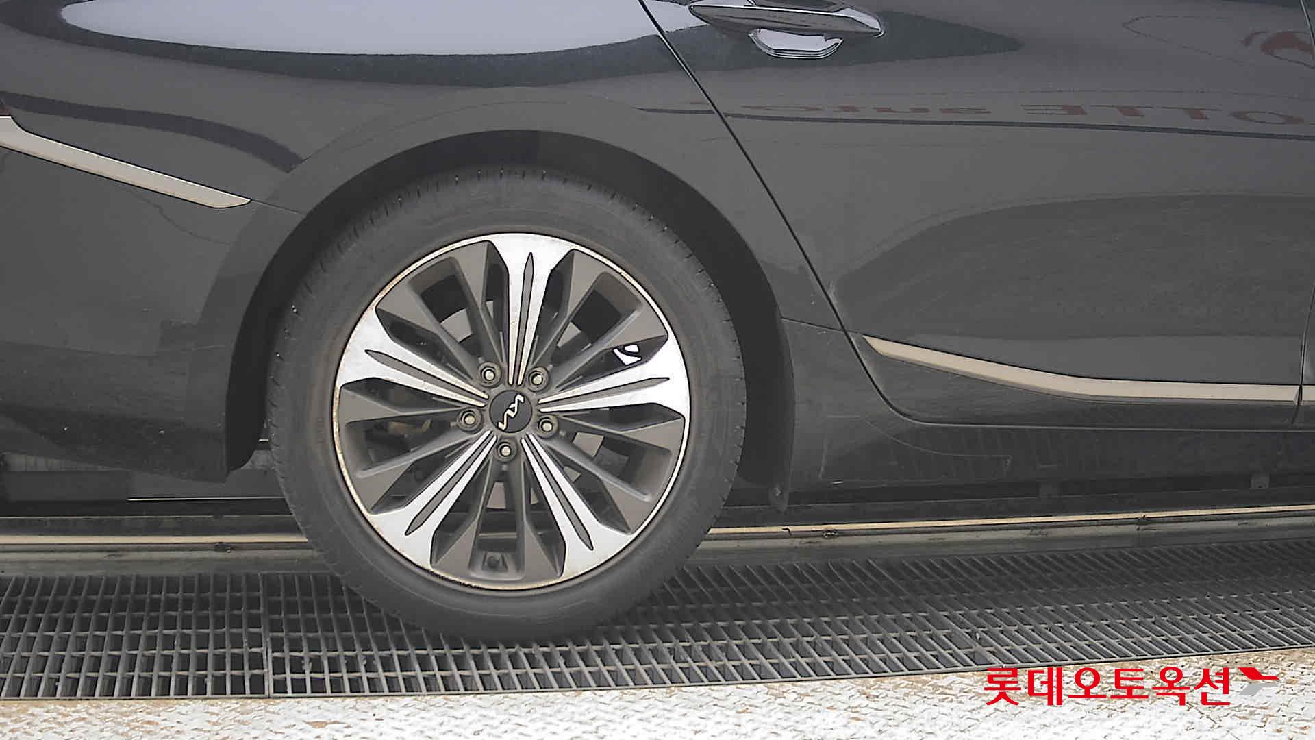 2022 - kia k8