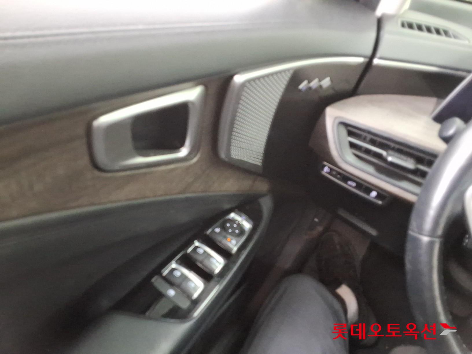 2022 - kia k8