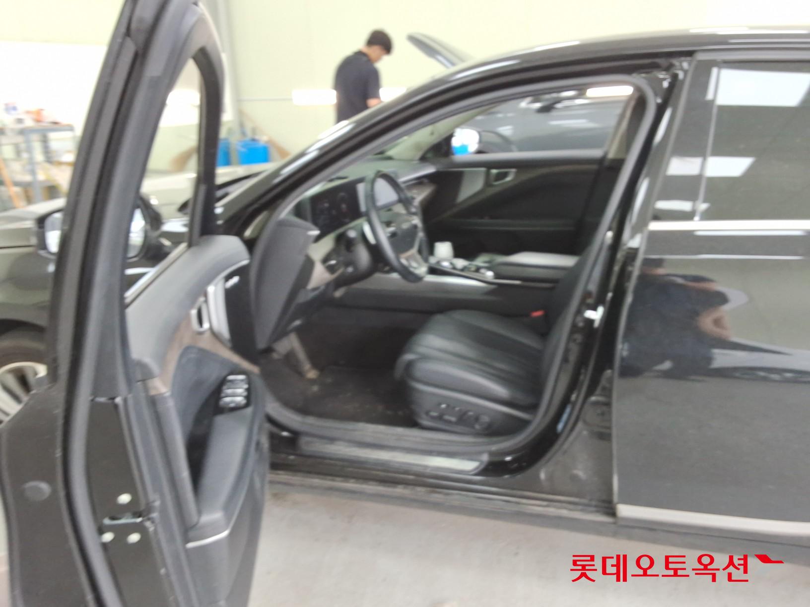 2022 - kia k8